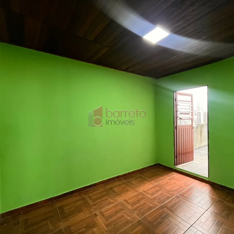 CASA COM SALÃO À VENDA NO JARDIM MARTINS EM JUNDIAÍ/SP