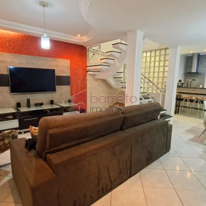 CASA À VENDA NO JARDIM SARAPIRANGA – MEDEIROS – JUNDIAÍ/SP