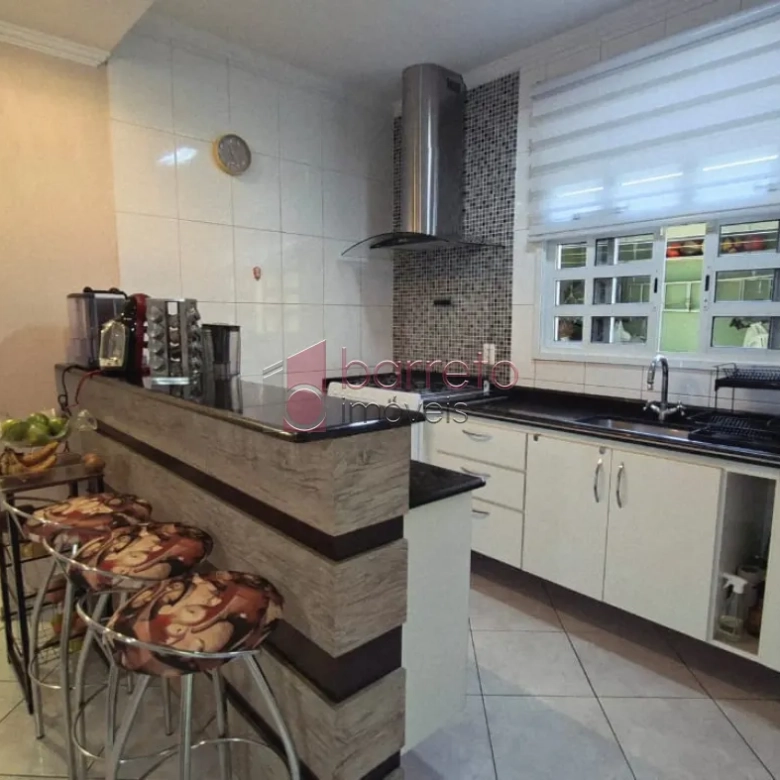 CASA À VENDA NO JARDIM SARAPIRANGA – MEDEIROS – JUNDIAÍ/SP