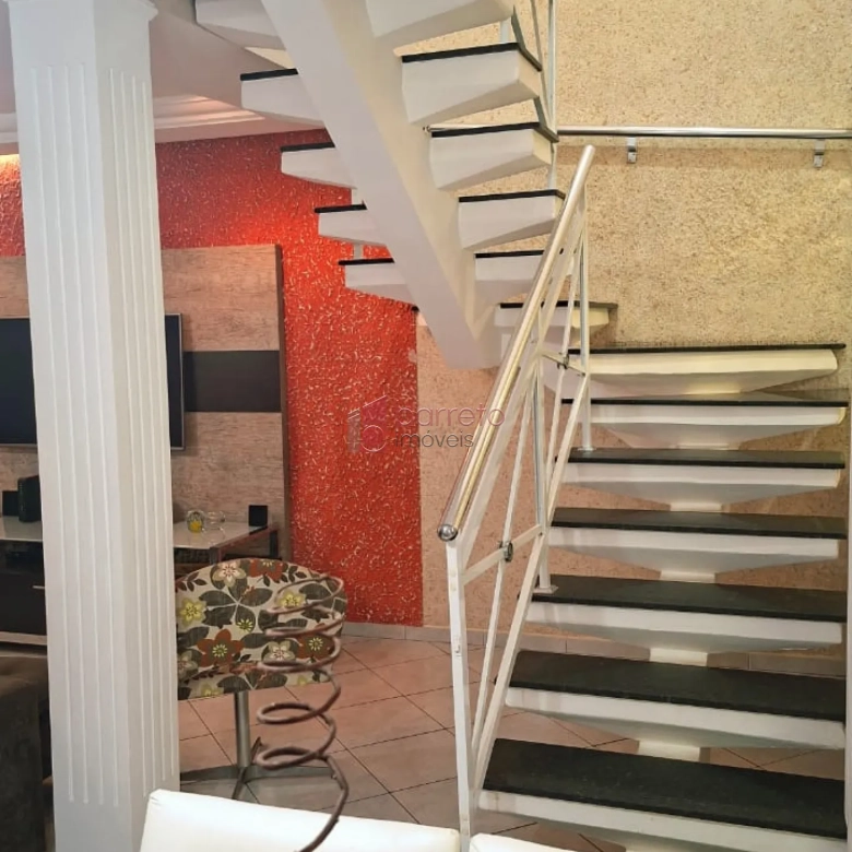 CASA À VENDA NO JARDIM SARAPIRANGA – MEDEIROS – JUNDIAÍ/SP