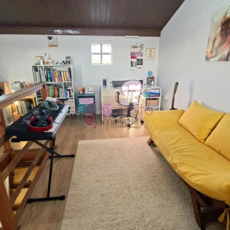 CASA À VENDA NO JARDIM SARAPIRANGA – MEDEIROS – JUNDIAÍ/SP