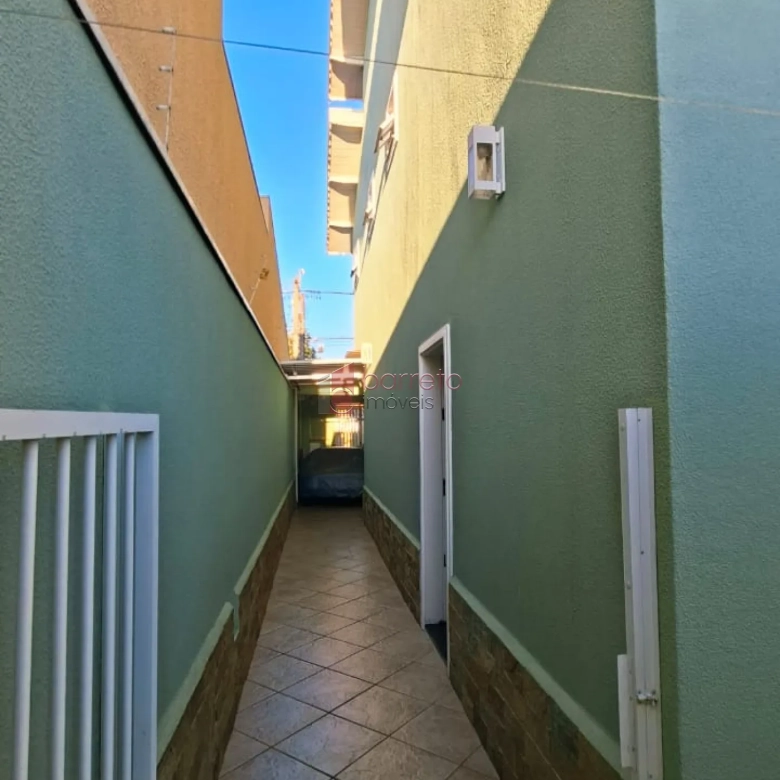 CASA À VENDA NO JARDIM SARAPIRANGA – MEDEIROS – JUNDIAÍ/SP