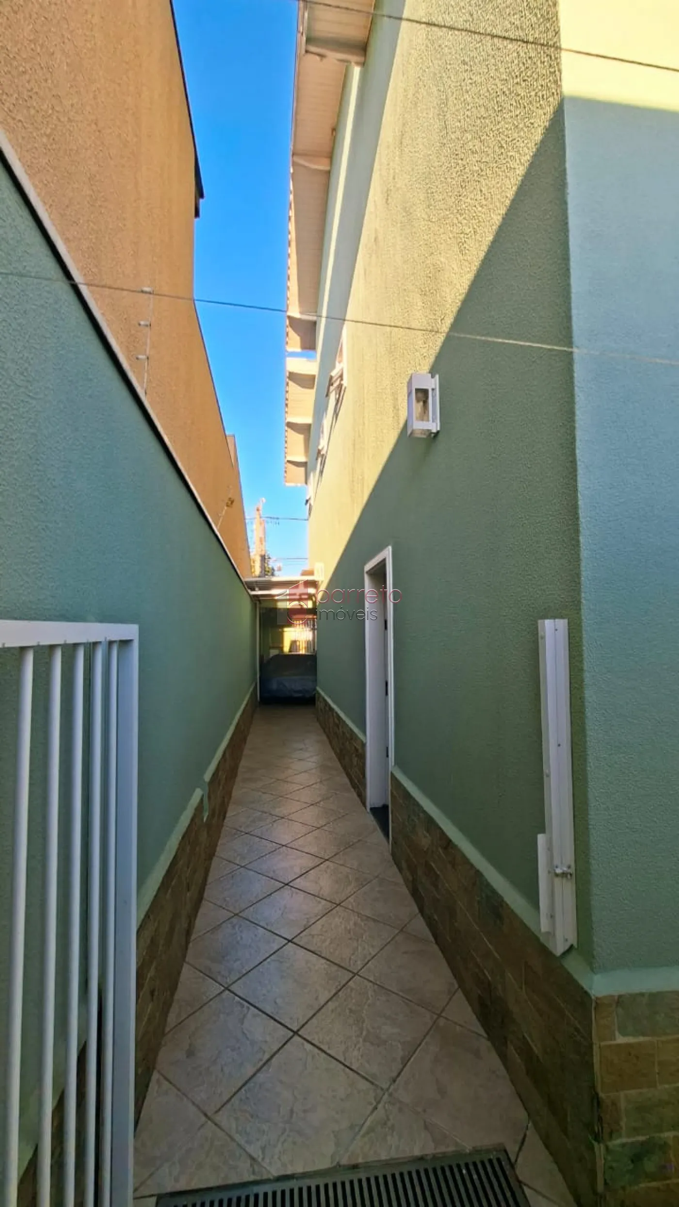 CASA À VENDA NO JARDIM SARAPIRANGA – MEDEIROS – JUNDIAÍ/SP