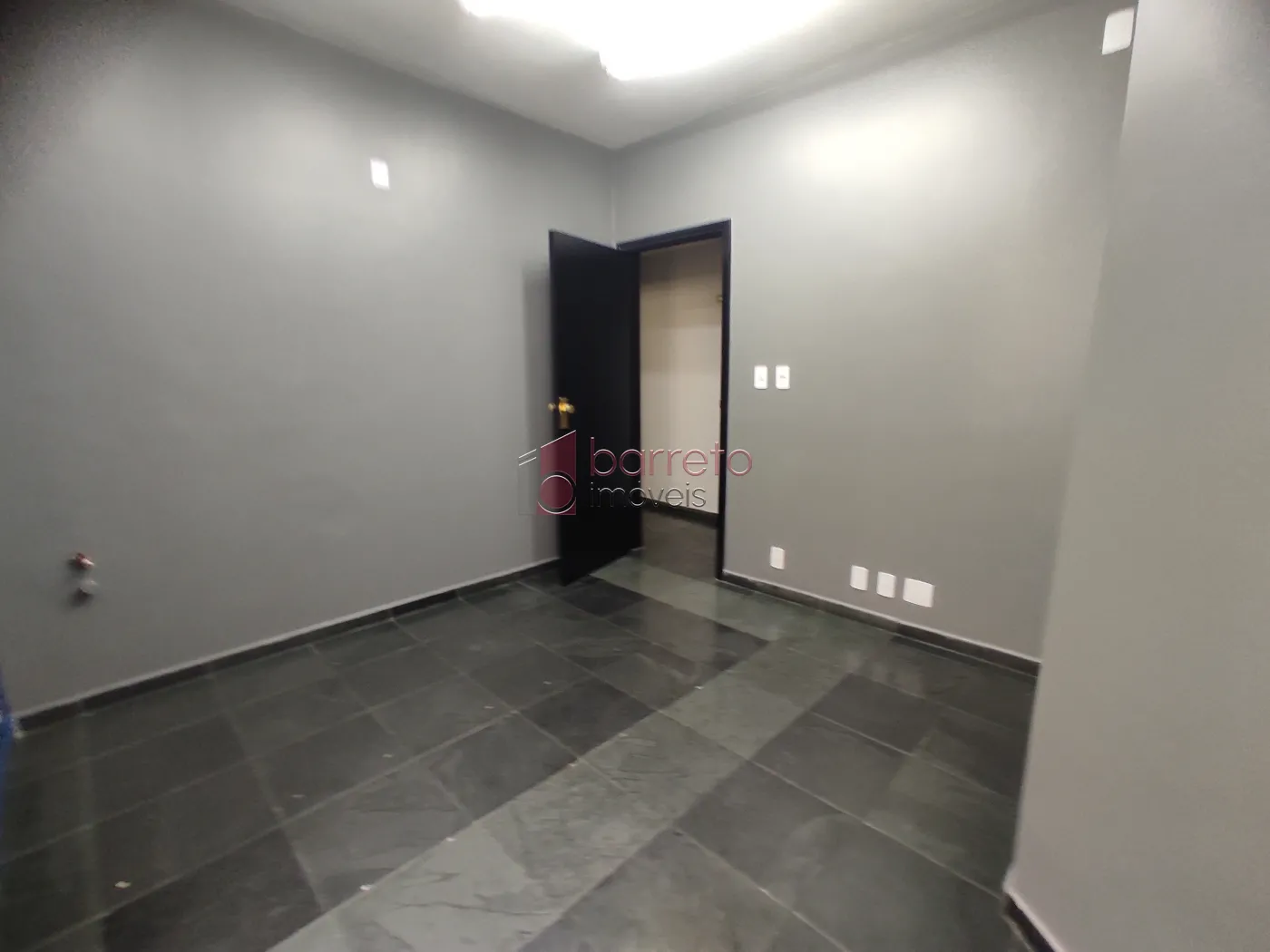SOBRADO COMERCIAL PARA LOCAÇÃO CENTRO – JUNDIAÍ/SP