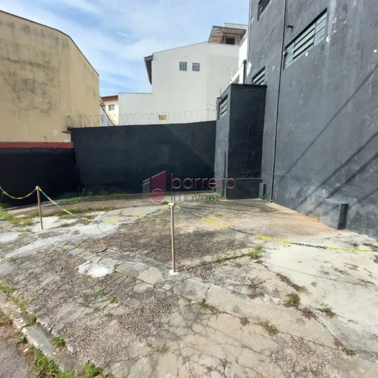 SOBRADO PARA VENDA E LOCAÇÃO COMERCIAL NO BAIRRO VILA RAFAEL DE OLIVEIRA – JUNDIAÍ/SP