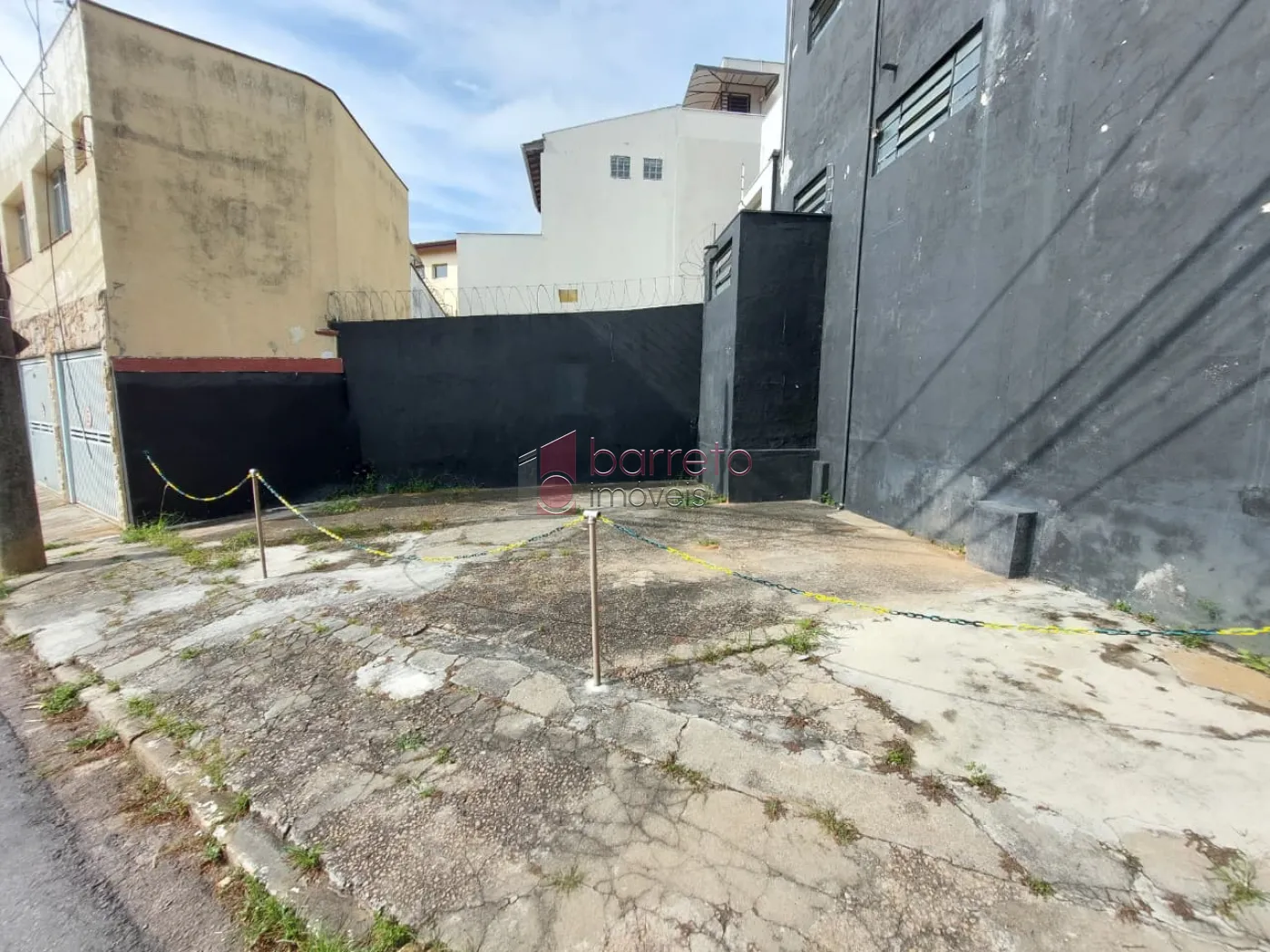SOBRADO PARA VENDA E LOCAÇÃO COMERCIAL NO BAIRRO VILA RAFAEL DE OLIVEIRA – JUNDIAÍ/SP
