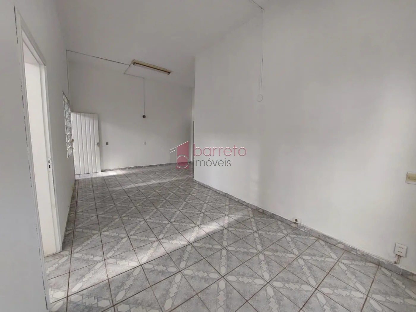 SOBRADO PARA VENDA E LOCAÇÃO COMERCIAL NO BAIRRO VILA RAFAEL DE OLIVEIRA – JUNDIAÍ/SP
