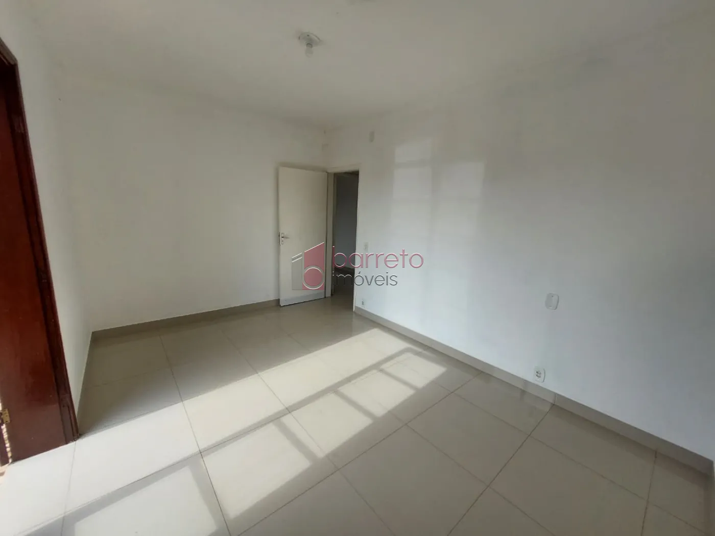 SOBRADO PARA VENDA E LOCAÇÃO COMERCIAL NO BAIRRO VILA RAFAEL DE OLIVEIRA – JUNDIAÍ/SP