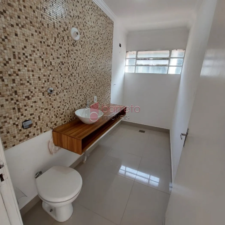 SOBRADO PARA VENDA E LOCAÇÃO COMERCIAL NO BAIRRO VILA RAFAEL DE OLIVEIRA – JUNDIAÍ/SP