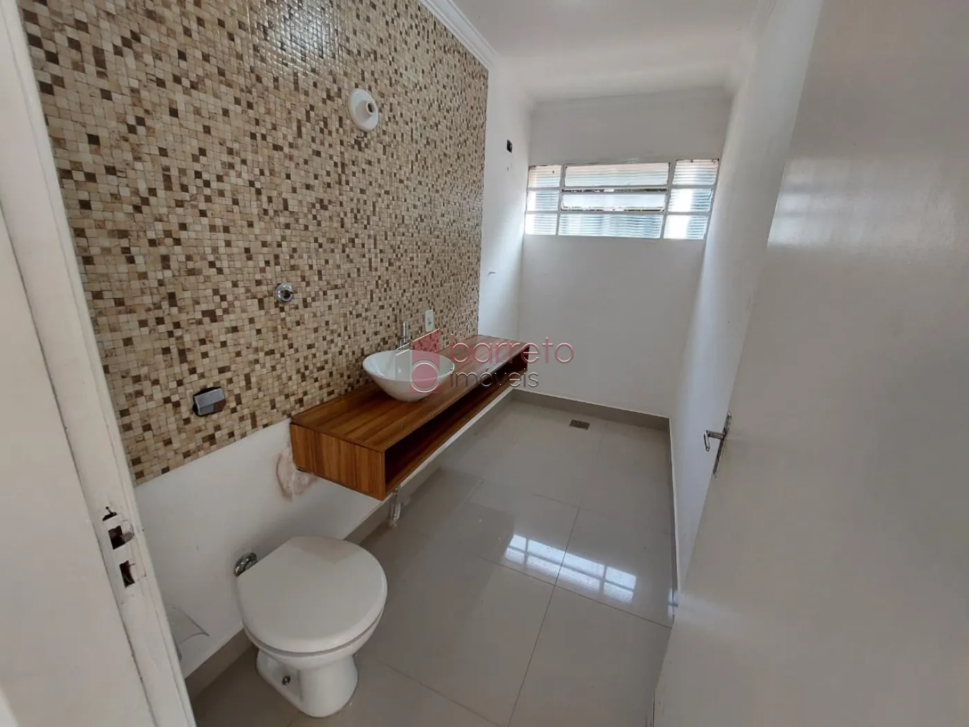 SOBRADO PARA VENDA E LOCAÇÃO COMERCIAL NO BAIRRO VILA RAFAEL DE OLIVEIRA – JUNDIAÍ/SP