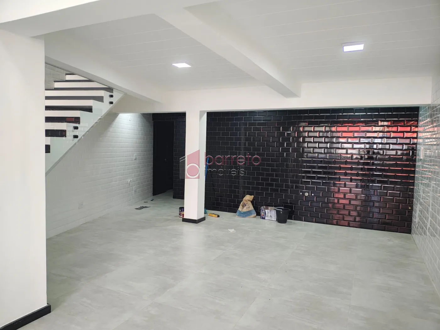 PRÉDIO COMERCIAL PARA LOCAÇÃO NA RUA DO RETIRO – JUNDIAÍ/SP