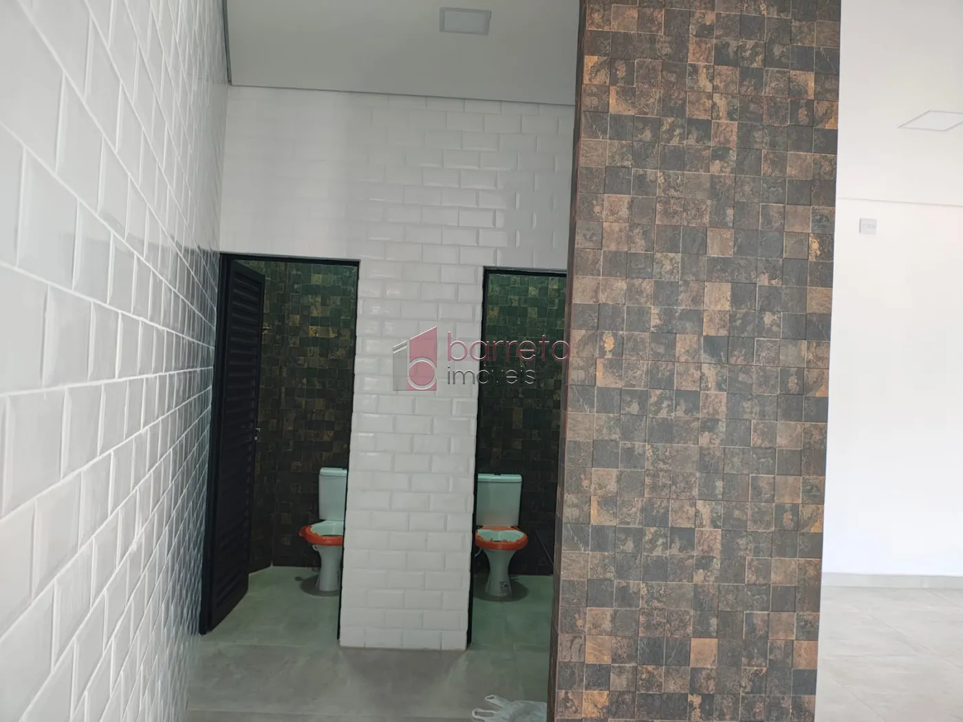 PRÉDIO COMERCIAL PARA LOCAÇÃO NA RUA DO RETIRO – JUNDIAÍ/SP