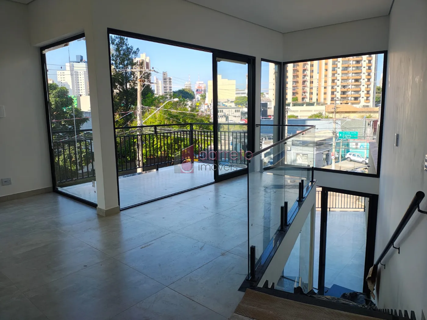 PRÉDIO COMERCIAL PARA LOCAÇÃO NA RUA DO RETIRO – JUNDIAÍ/SP