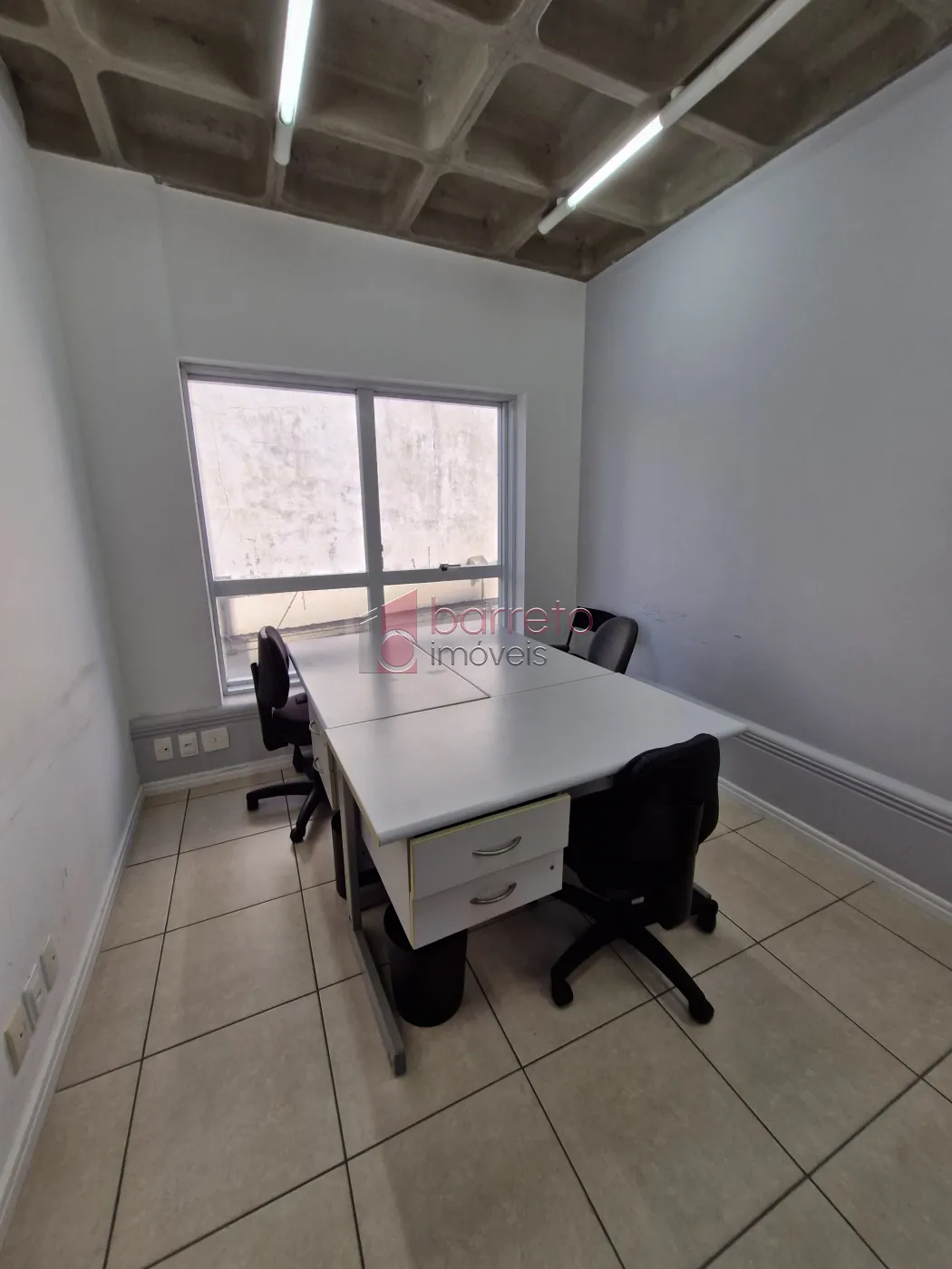 SALA COMERCIAL MOBILIADA NO EDIFÍCIO LIBERAL CENTURY NO CENTRO – JUNDIAÍ/SP