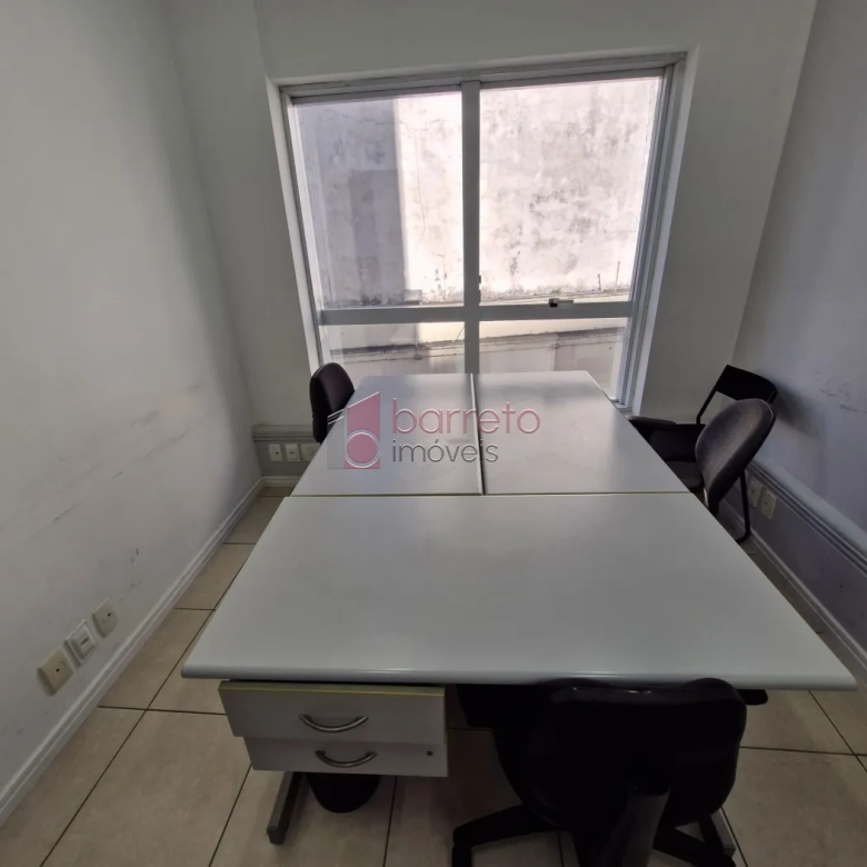 SALA COMERCIAL MOBILIADA NO EDIFÍCIO LIBERAL CENTURY NO CENTRO – JUNDIAÍ/SP