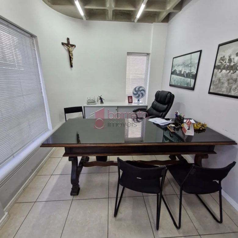 SALA COMERCIAL MOBILIADA NO EDIFÍCIO LIBERAL CENTURY NO CENTRO – JUNDIAÍ/SP