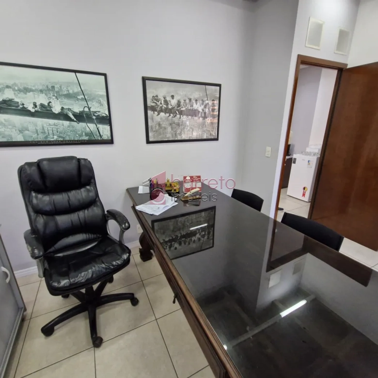 SALA COMERCIAL MOBILIADA NO EDIFÍCIO LIBERAL CENTURY NO CENTRO – JUNDIAÍ/SP
