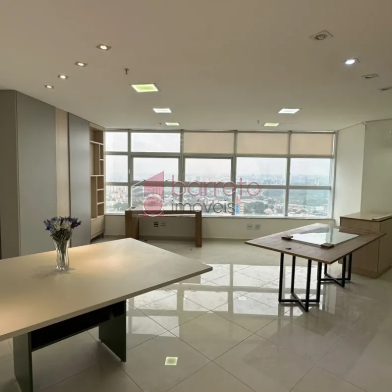 SALA COMERCIAL PARA LOCAÇÃO NO EDIFÍCO GOLDEN OFFICE – JUNDIAÍ/SP