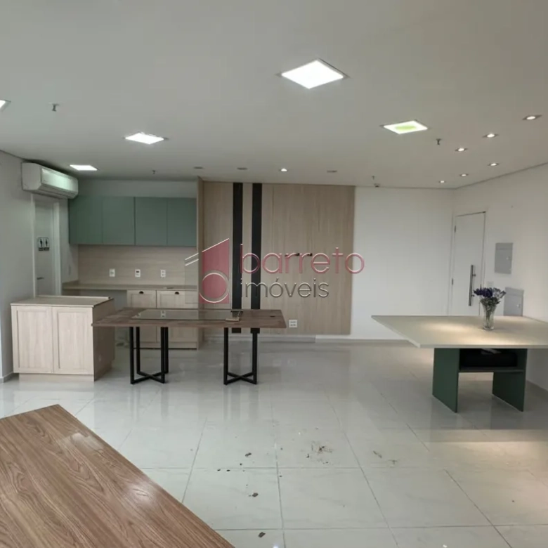 SALA COMERCIAL PARA LOCAÇÃO NO EDIFÍCO GOLDEN OFFICE – JUNDIAÍ/SP