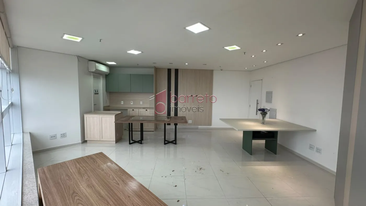 SALA COMERCIAL PARA LOCAÇÃO NO EDIFÍCO GOLDEN OFFICE – JUNDIAÍ/SP