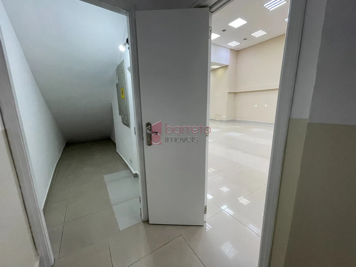 SALÃO COMERCIAL PARA VENDA E LOCAÇÃO NA REGIÃO CENTRAL – JUNDIAÍ/SP