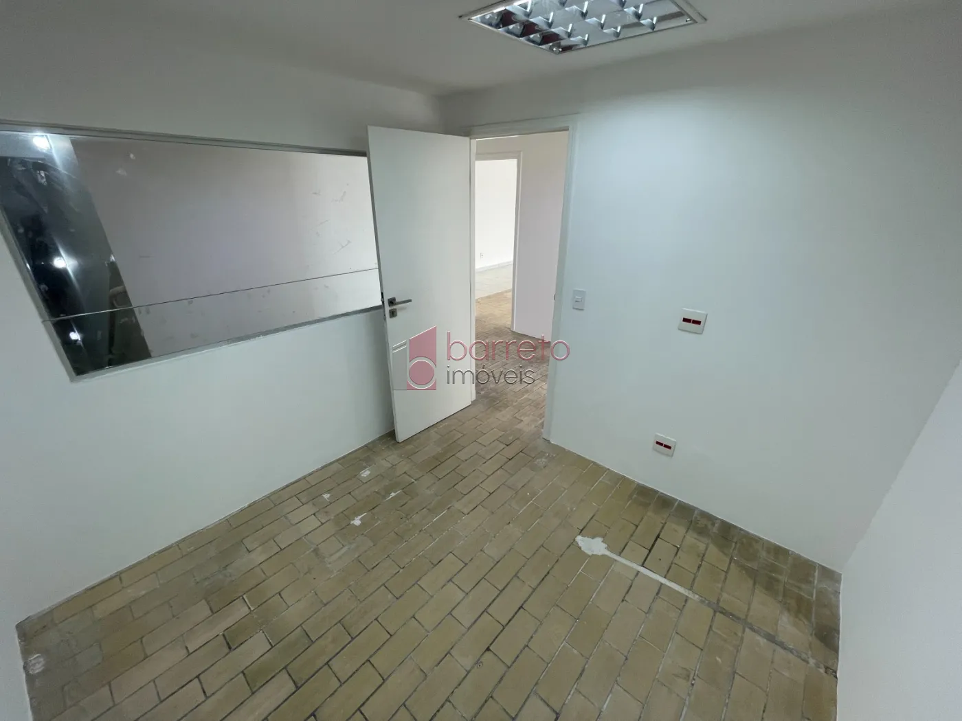 SALÃO COMERCIAL PARA VENDA E LOCAÇÃO NA REGIÃO CENTRAL – JUNDIAÍ/SP