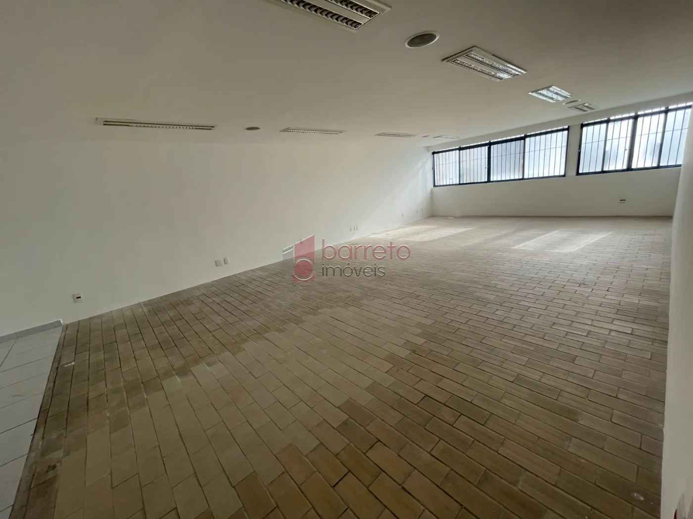 SALÃO COMERCIAL PARA VENDA E LOCAÇÃO NA REGIÃO CENTRAL – JUNDIAÍ/SP