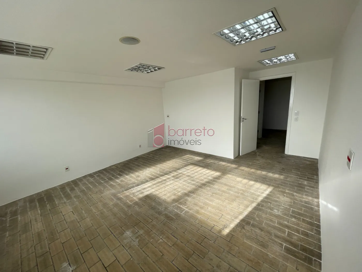 SALÃO COMERCIAL PARA VENDA E LOCAÇÃO NA REGIÃO CENTRAL – JUNDIAÍ/SP