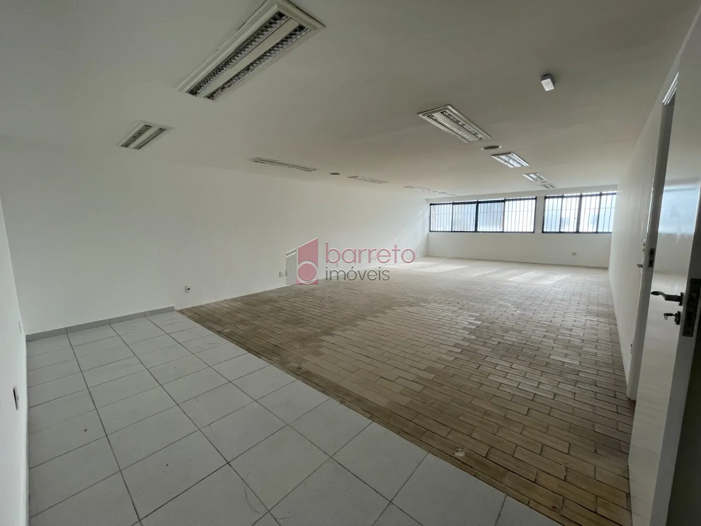 SALÃO COMERCIAL PARA VENDA E LOCAÇÃO NA REGIÃO CENTRAL – JUNDIAÍ/SP