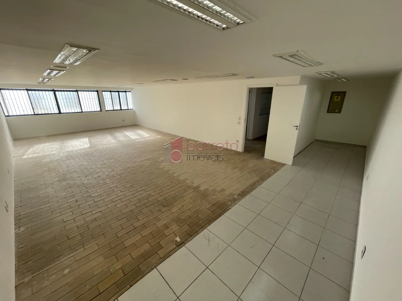 SALÃO COMERCIAL PARA VENDA E LOCAÇÃO NA REGIÃO CENTRAL – JUNDIAÍ/SP