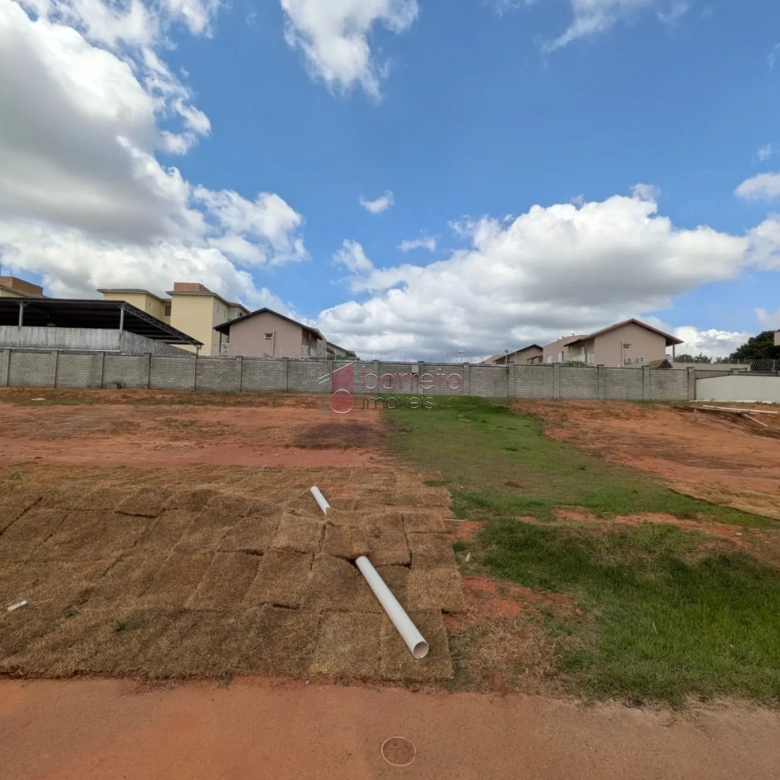 TERRENO À VENDA NO CONDOMÍNO CAMPOS DE MEDEIROS EM JUNDIAÍ/SP