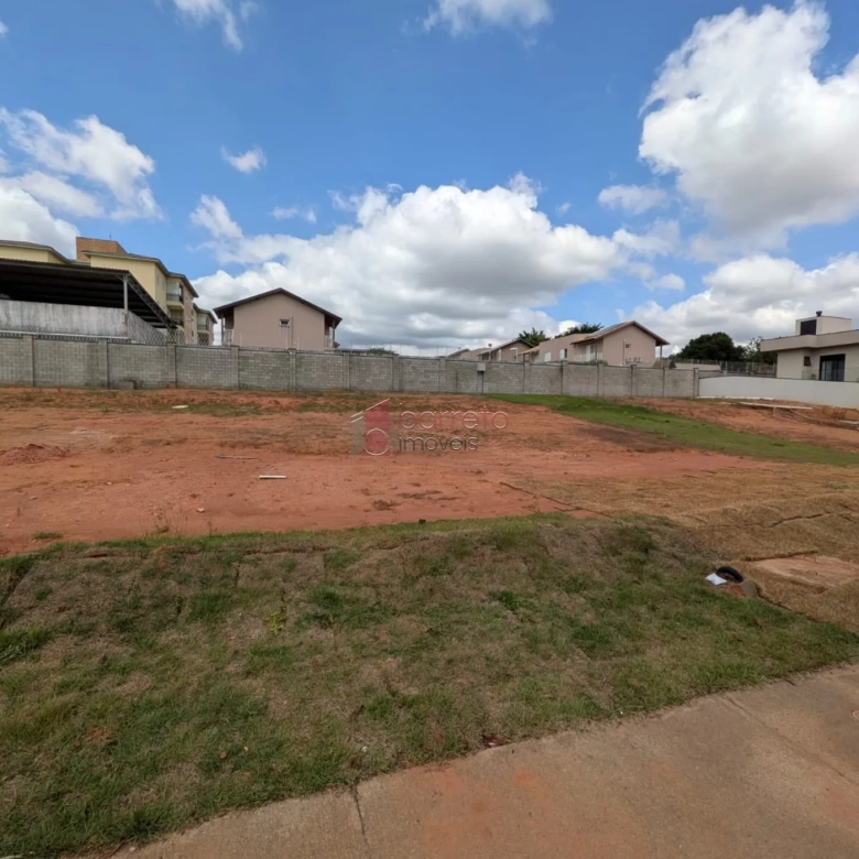 TERRENO À VENDA NO CONDOMÍNO CAMPOS DE MEDEIROS EM JUNDIAÍ/SP