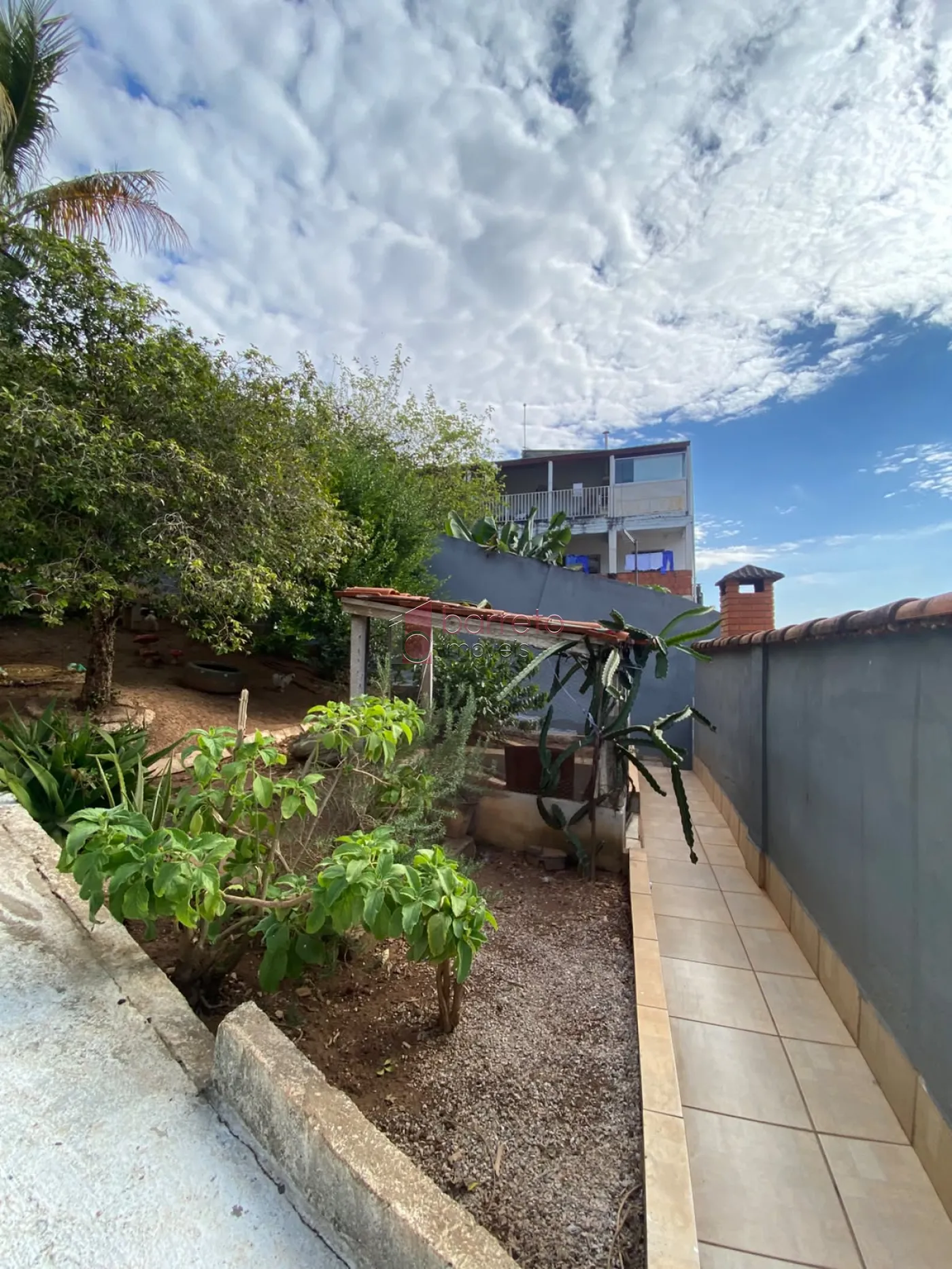 CASA À VENDA NA VILA SANTA CATARINA EM VÁRZEA PAULISTA/SP