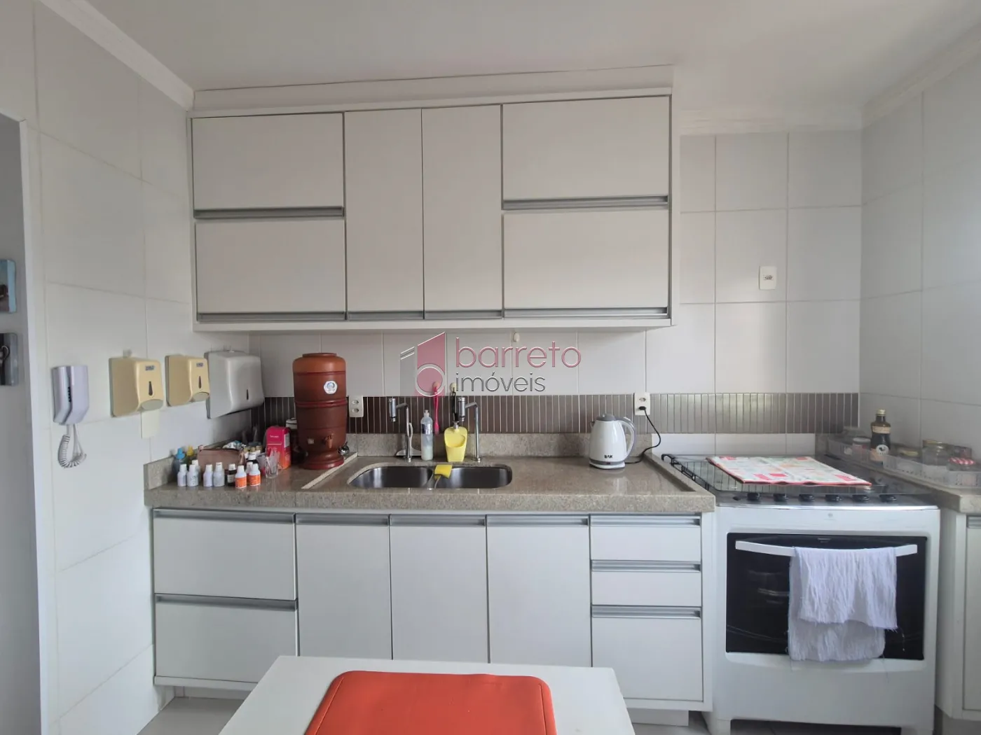 APARTAMENTO À VENDA NO EDIFÍCIO IPÊ – RUA PIRAPORA – JUNDIAÍ/SP