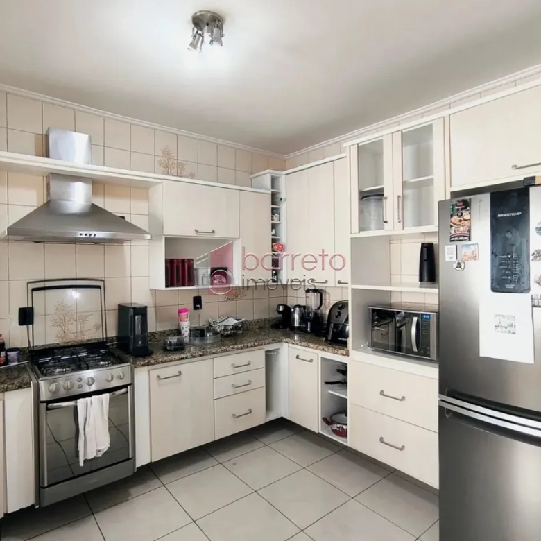 APARTAMENTO MOBILIADO PARA LOCAÇÃO NO CONDOMÍNIO ALABASTRO – JUNDIAÍ/SP
