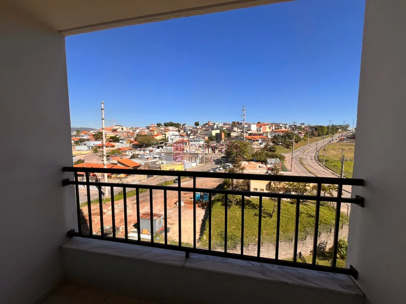 APARTAMENTO PARA LOCAÇÃO E VENDA NO CONDOMÍNIO RAVENNA NO ENGORDADOURO – JUNDIAÍ/SP