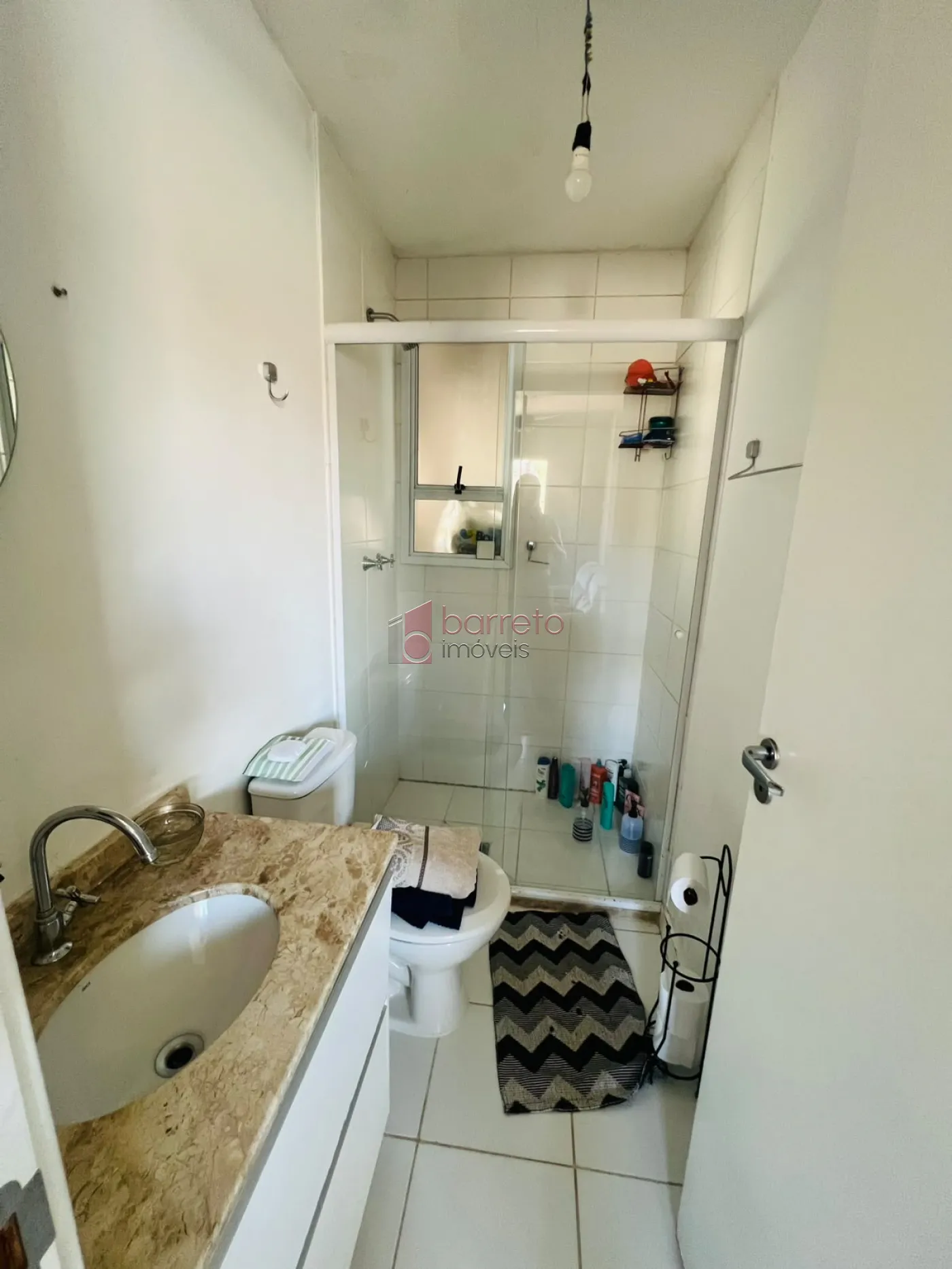 APARTAMENTO SEMI MOBILIADO PARA LOCAÇÃO NO CONDOMÍNIO BRISAS BOSQUES ITIRAPINA – JUNDIAÍ/SP