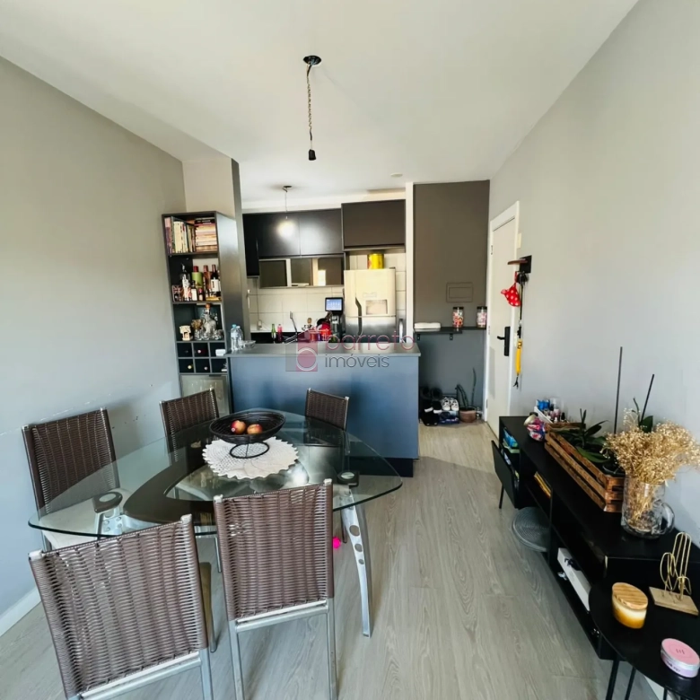 APARTAMENTO SEMI MOBILIADO PARA LOCAÇÃO NO CONDOMÍNIO BRISAS BOSQUES ITIRAPINA – JUNDIAÍ/SP