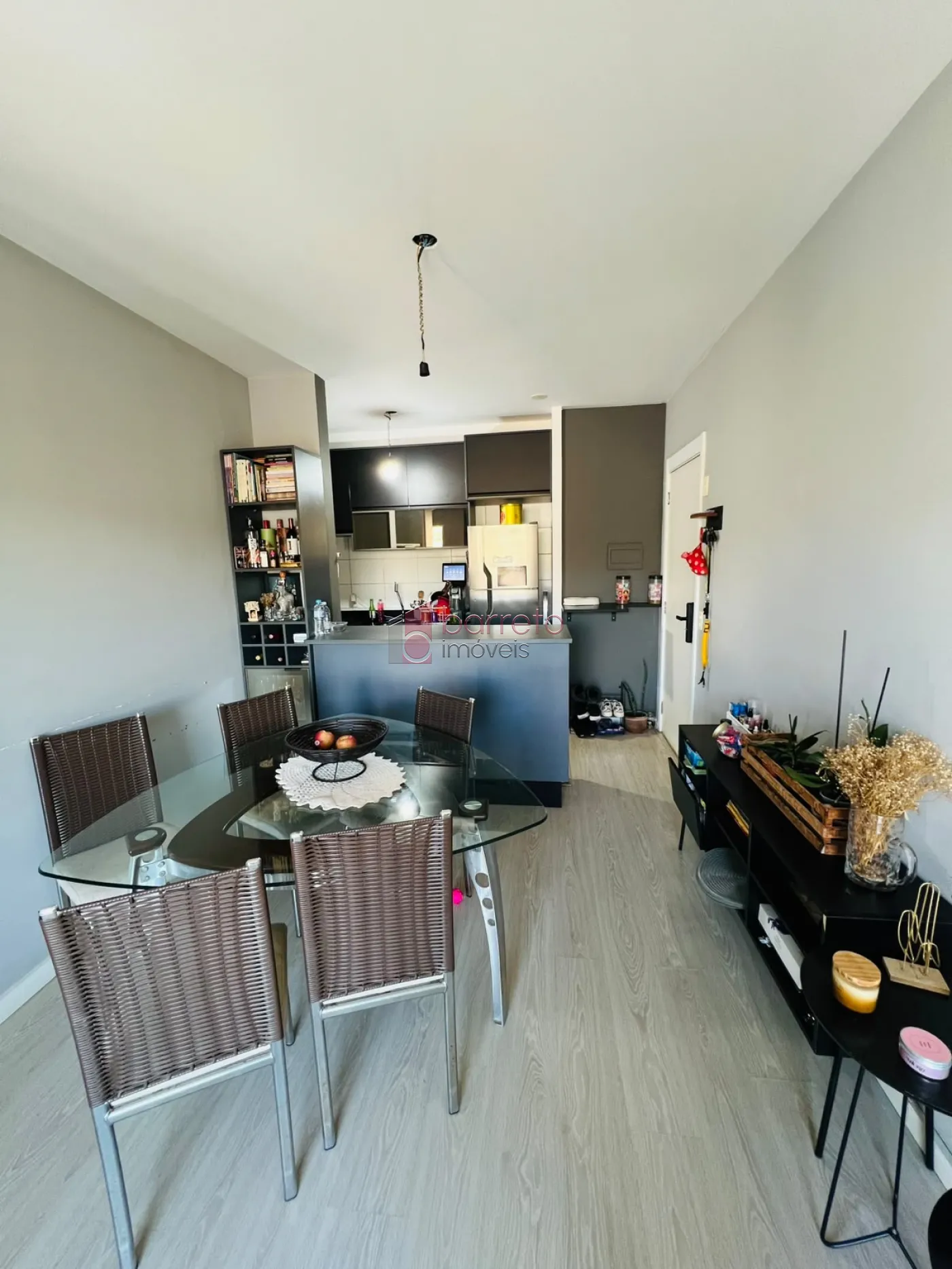APARTAMENTO SEMI MOBILIADO PARA LOCAÇÃO NO CONDOMÍNIO BRISAS BOSQUES ITIRAPINA – JUNDIAÍ/SP