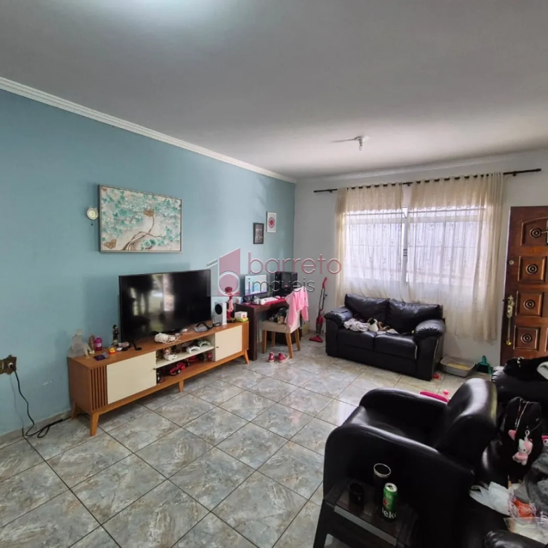CASA COM EDÍCULA Á VENDA NA VILLA PROGRESSO EM JUNDIAÍ/SP