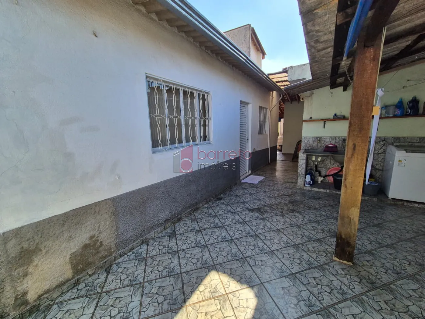 CASA COM EDÍCULA Á VENDA NA VILLA PROGRESSO EM JUNDIAÍ/SP