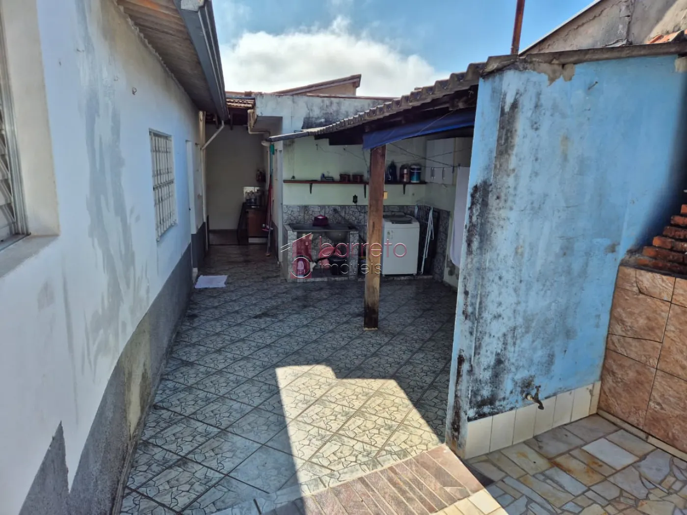 CASA COM EDÍCULA Á VENDA NA VILLA PROGRESSO EM JUNDIAÍ/SP