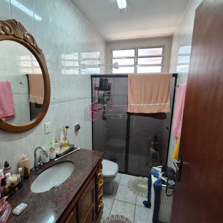 CASA COM EDÍCULA Á VENDA NA VILLA PROGRESSO EM JUNDIAÍ/SP