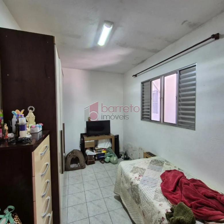 CASA COM EDÍCULA Á VENDA NA VILLA PROGRESSO EM JUNDIAÍ/SP