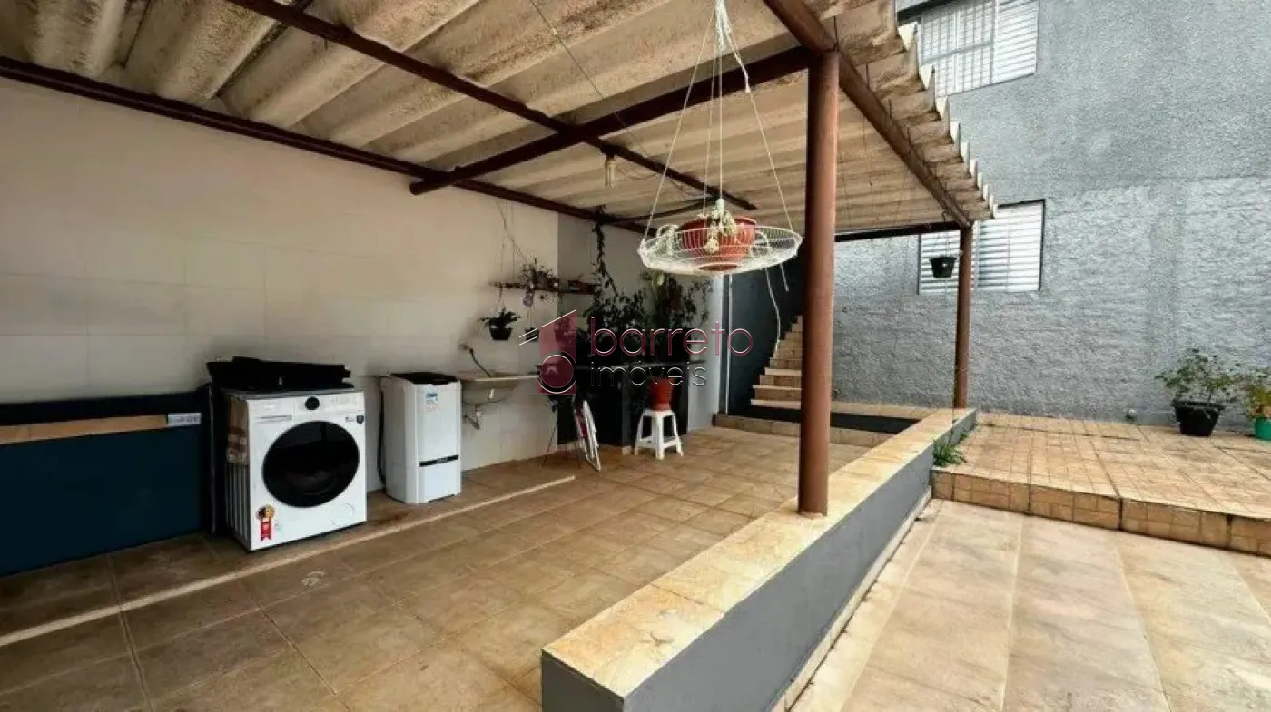 CASA COM EDÍCULA PARA VENDA E LOCAÇÃO NO JARDIM MESSINA – JUNDIAÍ/SP