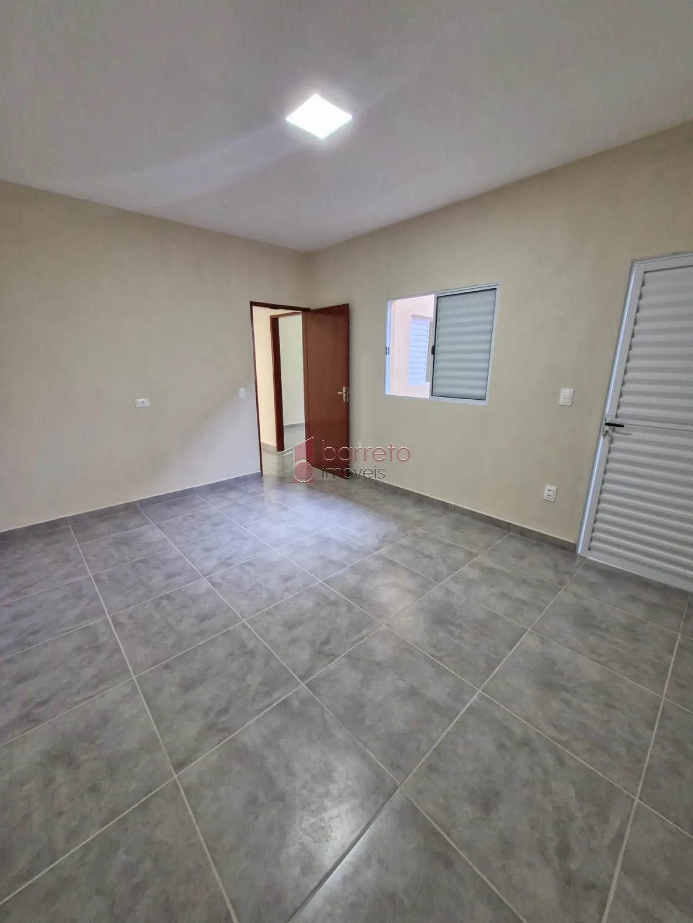 CASA COMPARTILHADA COM ENTRADA INDEPENDENTE PARA LOCAÇÃO NO CAXAMBÚ – JUNDIAÍ/SP