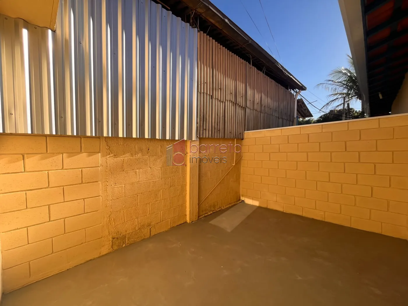 CASA COMPARTILHADA COM ENTRADA INDEPENDENTE PARA LOCAÇÃO NO CAXAMBÚ – JUNDIAÍ/SP