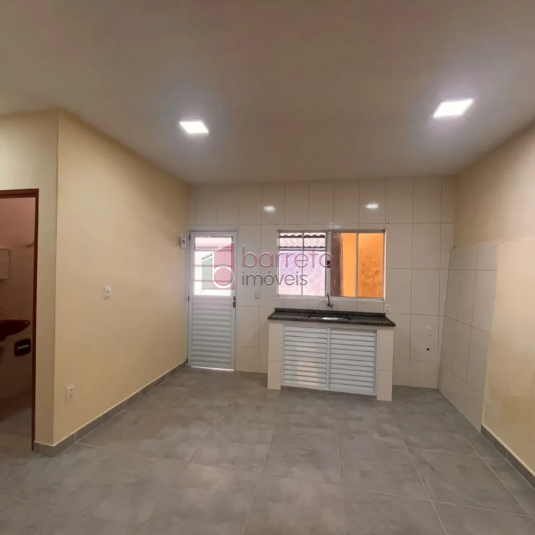 CASA COMPARTILHADA COM ENTRADA INDEPENDENTE PARA LOCAÇÃO NO CAXAMBÚ – JUNDIAÍ/SP