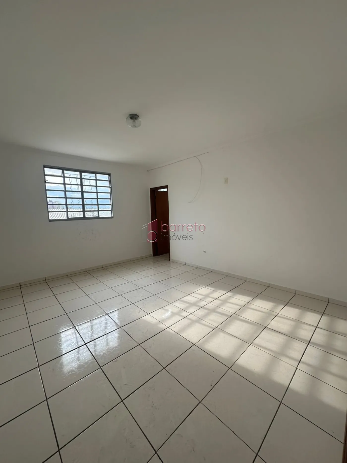 CASA NO PISO SUPERIOR PARA LOCAÇÃO NA VILA JOANA – JUNDIAÍ/SP