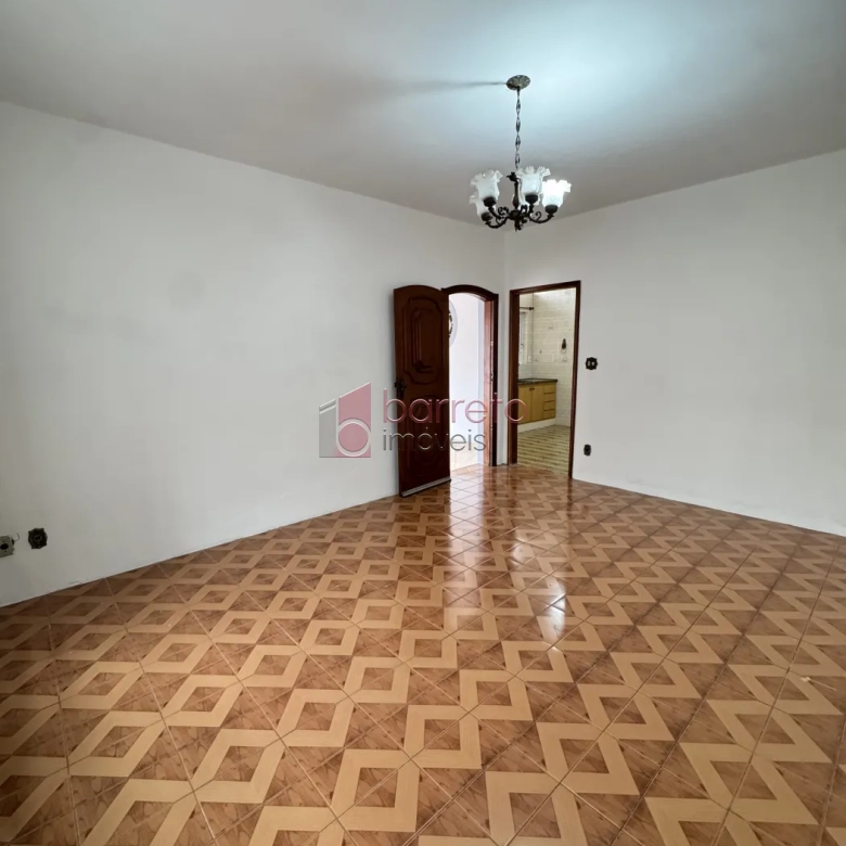 CASA TÉRREA COM AMPLO ESPAÇO MULTIUSO À VENDA NA VILA DIDI EM JUNDIAÍ/SP